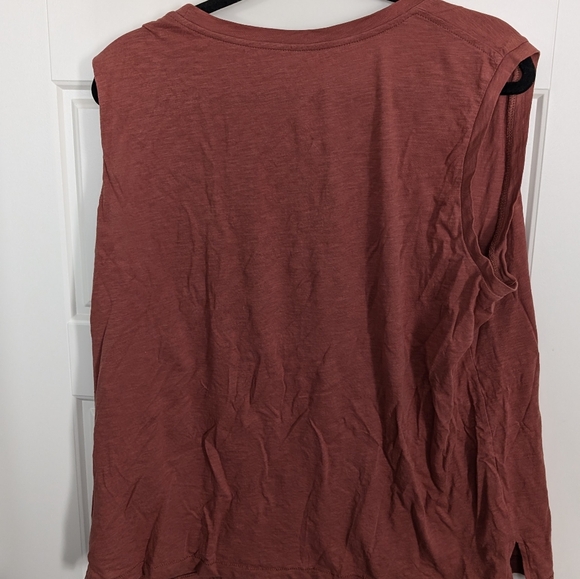 Muscle Tank - Picture 2 of 4